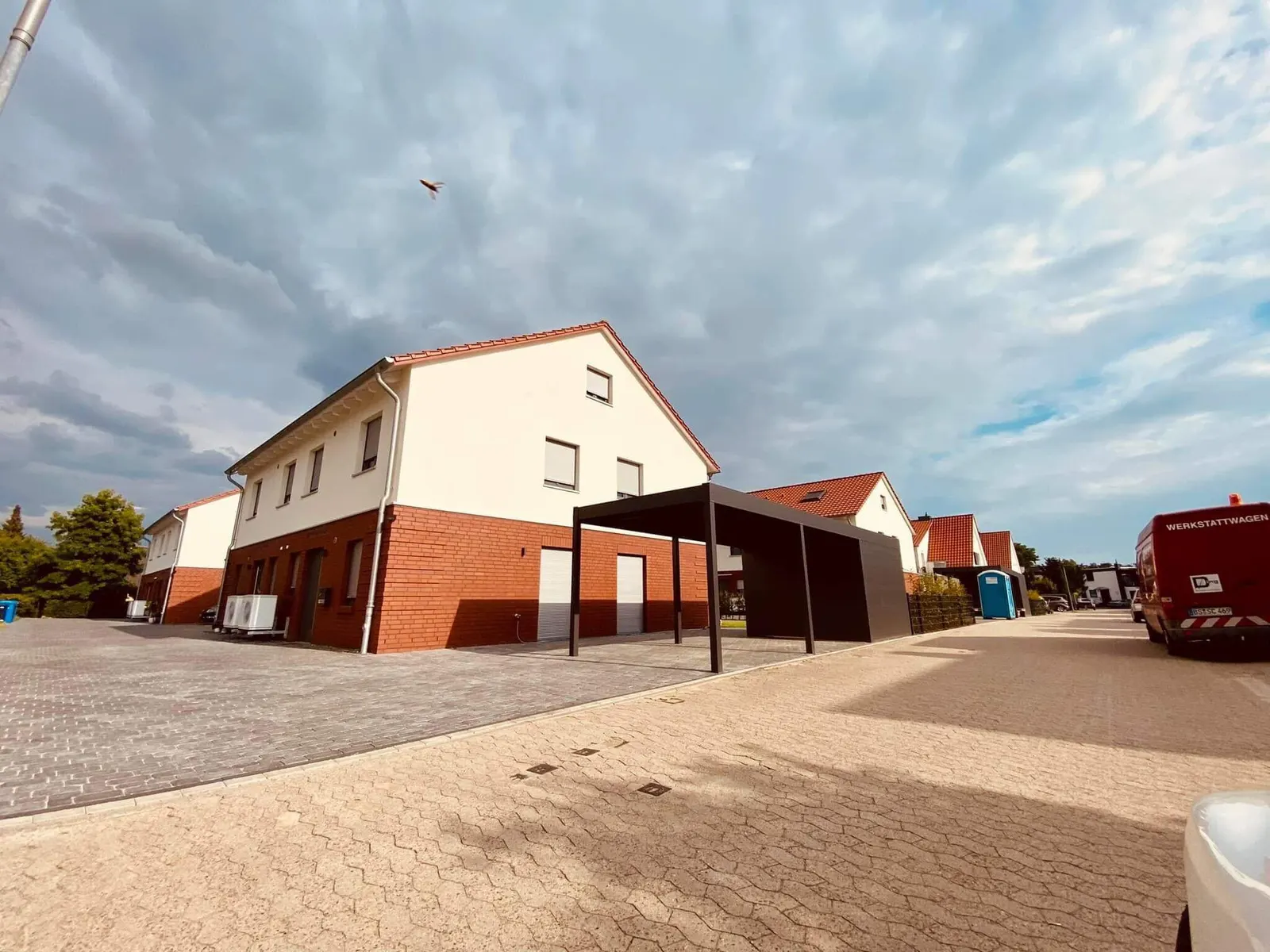 Fertiges Doppelhaus mit Carport in Schwülper